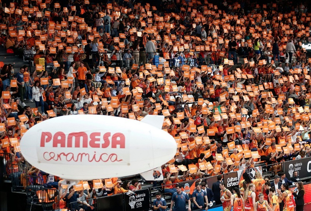 Η Βαλένθια 1-0 την Αβενίδα (70-66) στους τελικούς, μπροστά σε 7.000 θεατές