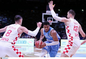 LIVE STREAMING: Ελλάδα-Κροατία 80-69 (τελικό)