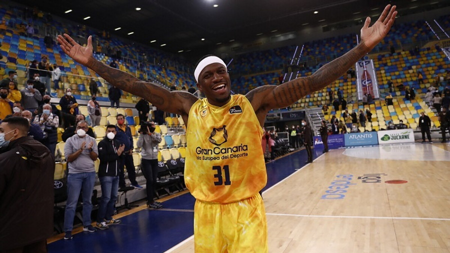 Liga Endesa: Η τάπα του Ντίλαν Ένις στην κορυφή του Top-10 (vid)