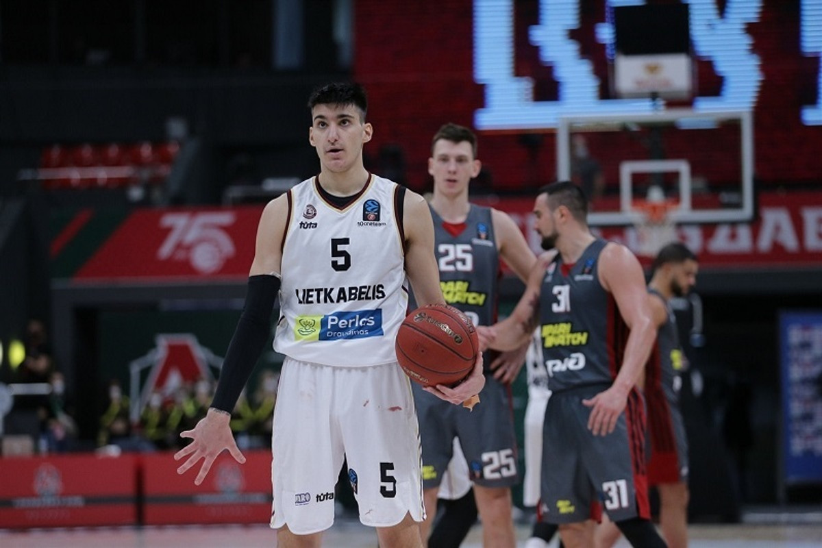 EuroCup: Η Λοκομοτίβ Κουμπάν 90-62 τη Λιετκαμπέλις του Π. Καλαϊτζάκη (vid)