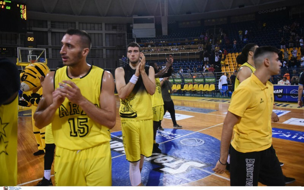 Η κλήρωση του εισιτηρίου διαρκείας για τον άνεργο φίλαθλο