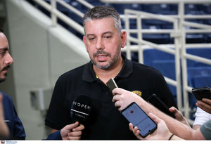 Παπαθεοδώρου: &quot;Ο χρόνος είναι εχθρός και σύμμαχος μαζί, πρώτα να φτιάξουμε τον κορμό&quot;