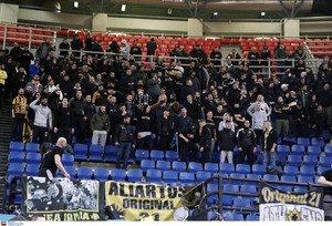 Παραμένει ο περιορισμός του 10% στα γήπεδα