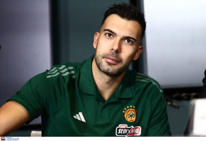 Σλούκας: &quot;Ενθουσιασμένος που είμαι στη λίστα για την All-25 Euroleague team&quot; (video)