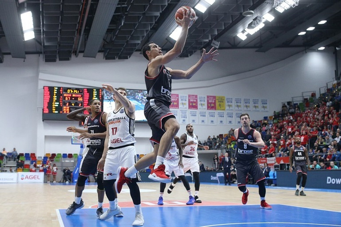 Basketball Champions League : Με Ζήση ανέβηκε τρίτη η Μπάμπεργκ