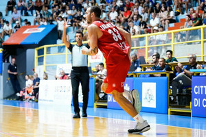 Αρμάνι Μιλάνο: Αποχαιρέτησε και ευχαρίστησε τον Βλάντο Γιάνκοβιτς (pic)