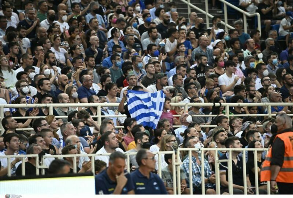 Διατέθηκαν 13.000 εισιτήρια για το Ελλάδα-Βέλγιο!