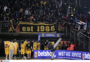 Εξαντλείται η υπομονή των φίλων του Άρη, έστειλαν μηνύματα προς όλους (pics)