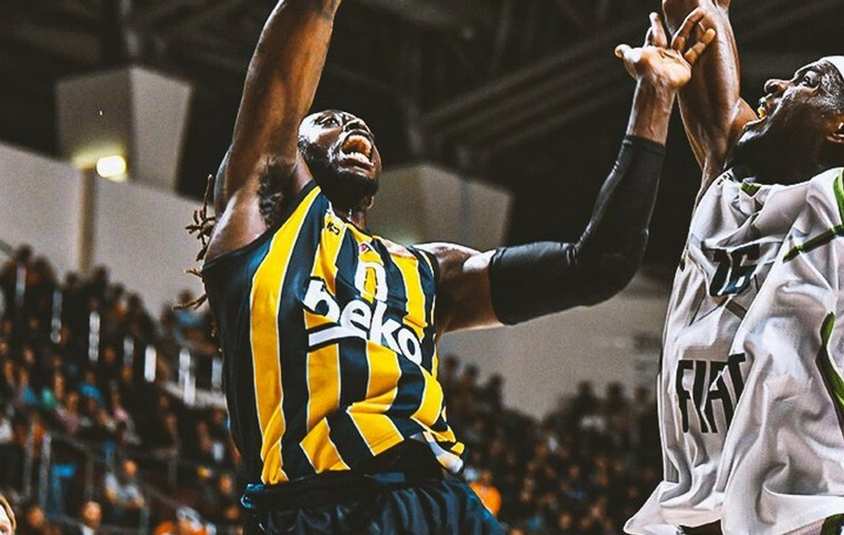 Ήττα-σοκ η Φενέρμπαχτσε, 94-89 από την Τόφας! (vid)