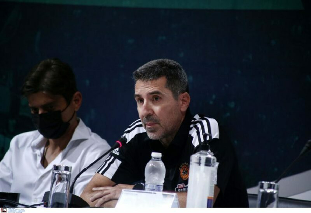 Πρίφτης: &quot;Να είμαστε συνεπείς στην άμυνα και να πασάρουμε την μπάλα στην επίθεση&quot;