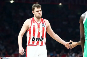 Ολυμπιακός: Ο Σάσα Βεζένκοφ MVP των τελικών