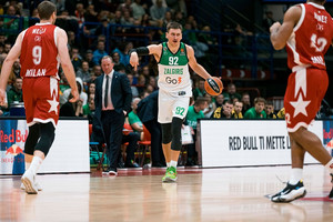 Αρμάνι-Ζαλγκίρις 70-83: &quot;Άλωσε&quot; το Μιλάνο (vid)