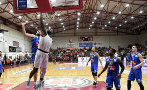 Ο Ήφαιστος Λήμνου 77-71 και 1-1 με το Περιστέρι