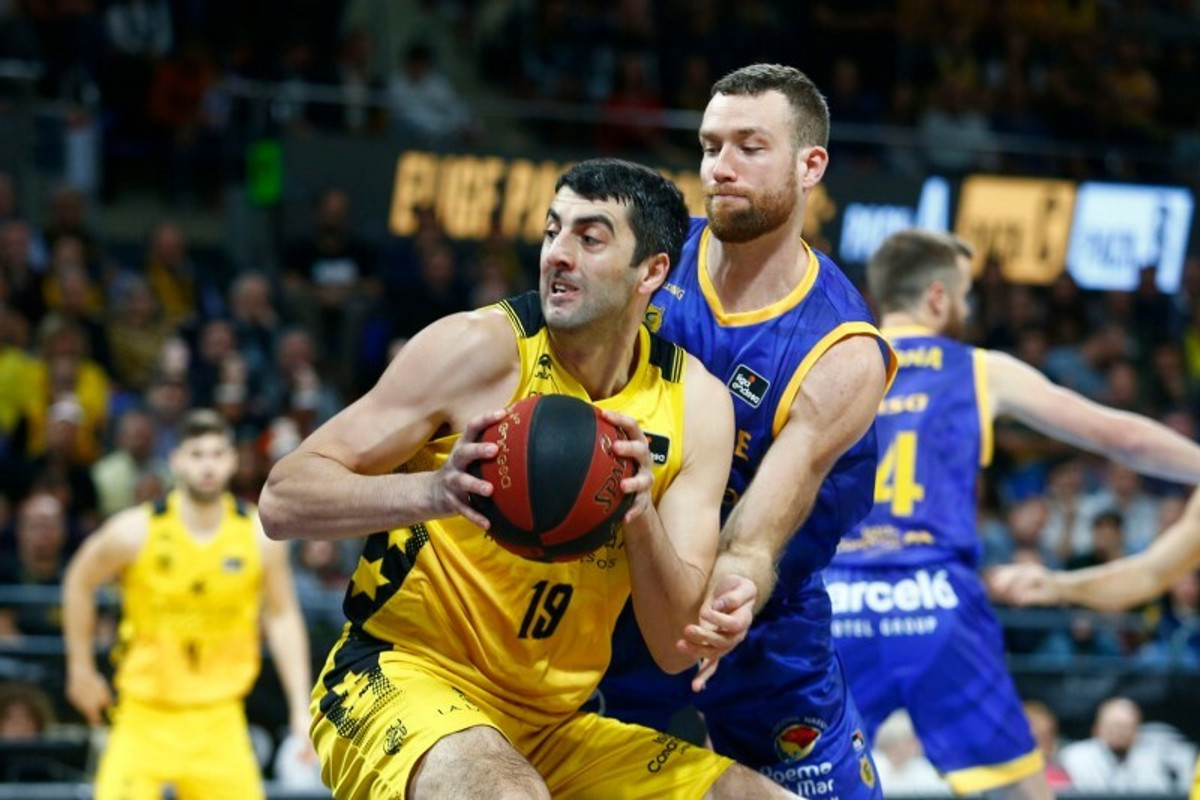 &#039;&#039;MVP, MVP&#039;&#039; στον εκπληκτικό Σερμαντίνι, τιμή για Κατσικάρη (pics &amp; vids)