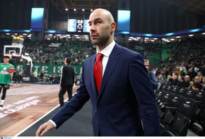 Σπανούλης: &quot;Ήταν η μοίρα μου να πάω στον Ολυμπιακό, δεν είχα την ευκαιρία να ηγηθώ στον Παναθηναϊκό&quot; (vid)