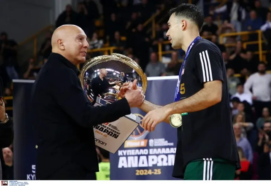 Κεφάτος ο MVP Σλούκας: "Ένας τίτλος που τον θέλαμε όλοι, εκτός από τον κόουτς"! (vids)
