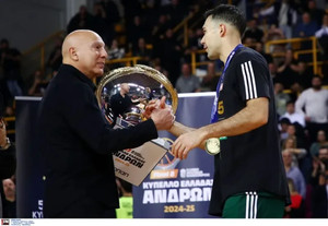 Κεφάτος ο MVP Σλούκας: &quot;Ένας τίτλος που τον θέλαμε όλοι, εκτός από τον κόουτς&quot;! (vids)