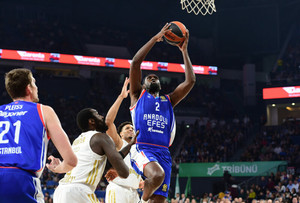 Εφές-Μπάγερν Μονάχου 81-89: Επική ανατροπή με Χάντερ! (vid)