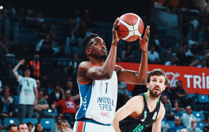 BSL: Με τρομερό Μπομπουά η Εφές, 104-94 την Νταρουσάφακα και 1-0 (pics &amp; vid)