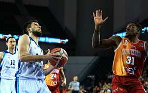 BSL: Αγκαλιά με την πρωτιά η Τουρκ Τέλεκομ, 106-91 τη Γαλατάσαραϊ
