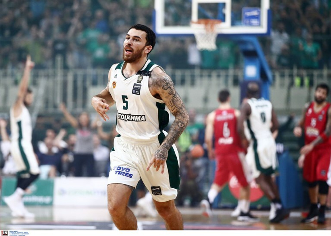 Πολυετές συμβόλαιο στην Αρμάνι ο Μάικ Τζέιμς