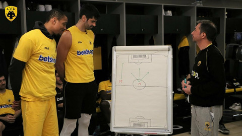 &quot;Vamos ao Brazil&quot; με ποδόσφαιρο και σάμπα η ΑΕΚ (video)