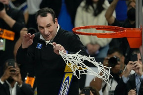 Ντιουκ-Άρκανσο 78-69: Στο Final 4 το μυθικό φινάλε της καριέρας του Σιζέφσκι!