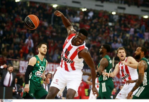 Δείτε τα highlights του Ολυμπιακός-Παναθηναϊκός 68-66 (video)