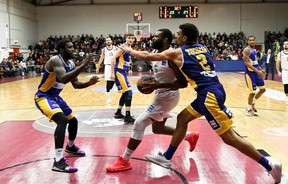 Με Έβανς-Γκότσερ ο Ήφαιστος 80-76 το Λαύριο και 6-0 στη Λήμνο!