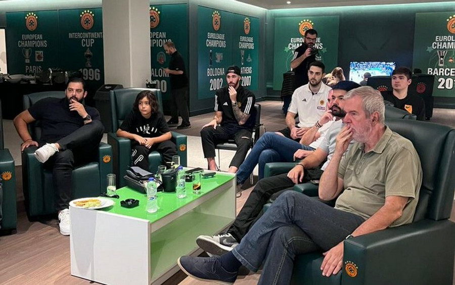 Μπαρτσελόνα-Παναθηναϊκός: Με Βιλντόζα και Παπαπέτρου οι φίλαθλοι στο ΟΑΚΑ (pic)