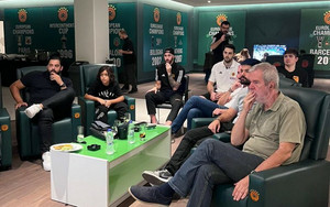 Μπαρτσελόνα-Παναθηναϊκός: Με Βιλντόζα και Παπαπέτρου οι φίλαθλοι στο ΟΑΚΑ (pic)