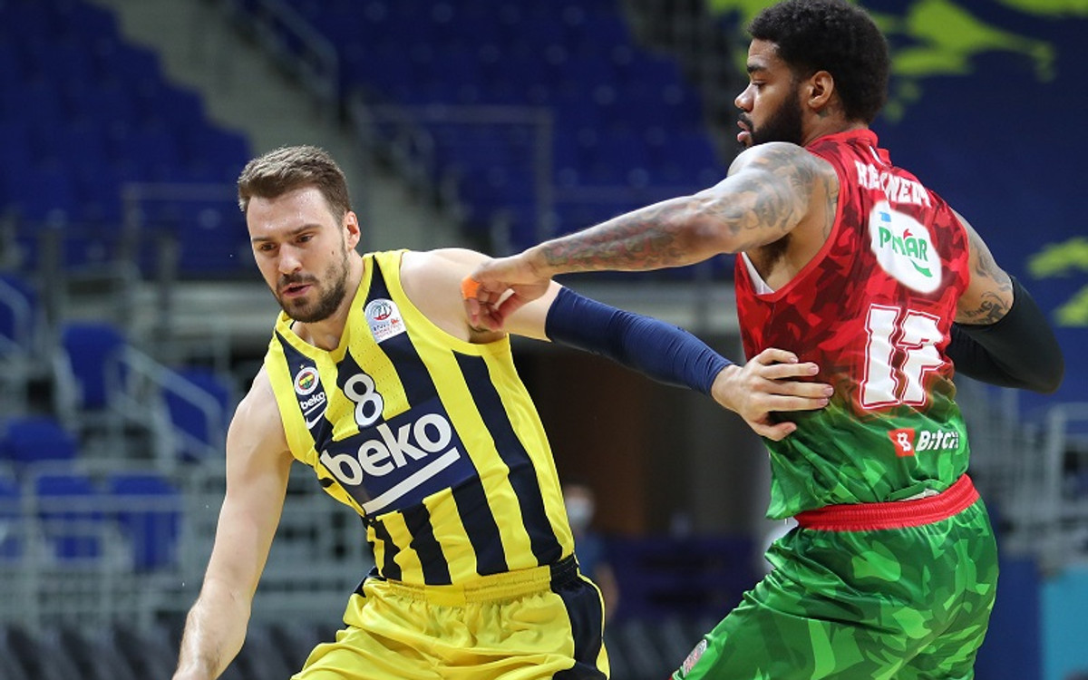 Τρομερό &quot;διπλό&quot; η Καρσίγιακα, 80-71 τη Φενέρμπαχτσε και στο 1-1 η σειρά
