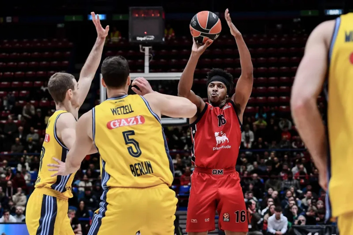 Πάτησε γκάζι στο β&#039; μέρος η Μιλάνο, 100-68 την Άλμπα