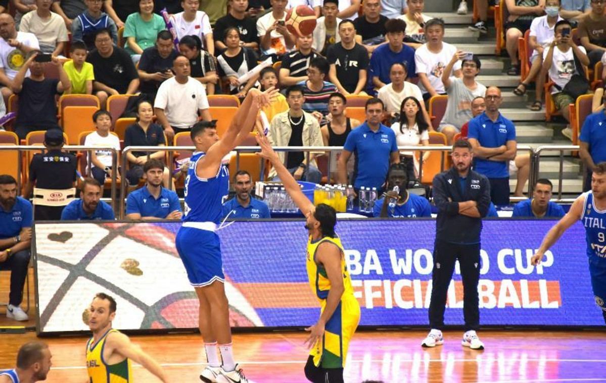 Με Φοντέκιο η Ιταλία 93-87 τη Βραζιλία