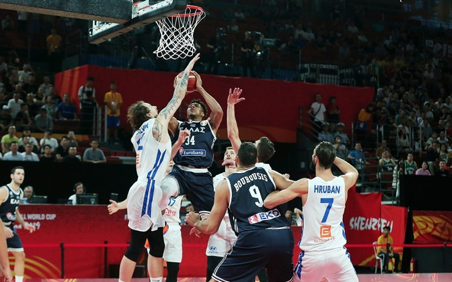 Live εξέλιξη: Ελλάδα-Τσεχία 84-77 (τελικό) (pics&amp;vid)