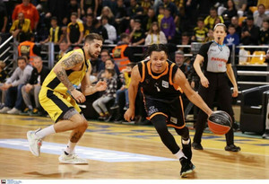 Επιστροφή με ντέρμπι στην Stoiximan Basket League
