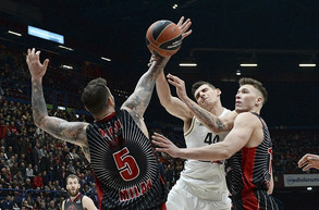 Δείτε πώς η Αρμάνι Μιλάνο νίκησε με 96-87 τον Παναθηναϊκό (video)