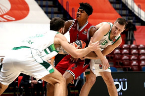 Αρκούσε η επίθεση στο Μιλάνο, 98-92 τη Ζαλγκίρις Κάουνας (video)
