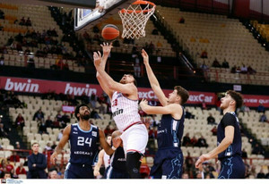 Μιλουτίνοβ: &quot;Must win ο αγώνας με τη Μακάμπι&quot; - Τα highlights του Σέρβου (vids)