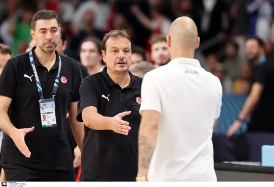 Αταμάν: "Δεν ύψωσα τις γροθιές μου από σεβασμό στους φίλους μου στην Ελλάδα"