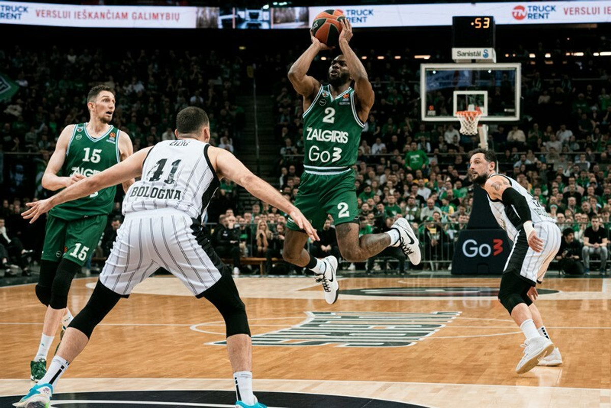 Συνήλθε η Ζαλγκίρις, 96-81 τη Βίρτους που παραπαίει (vid)
