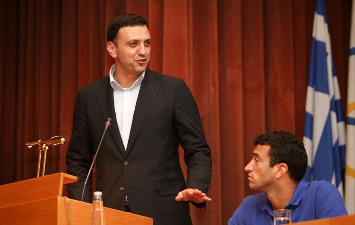 Ο Κικίλιας κάλεσε τον Ντέιβιντ Μπλατ στο Υπουργείο Υγείας