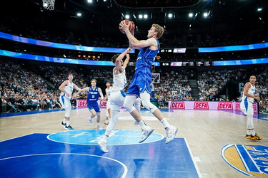 Με Μάρκανεν η Φινλανδία 79-73 το Ισραήλ