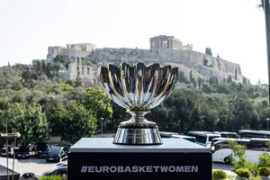 Ευρωμπάσκετ Γυναικών: Το τρόπαιο βρίσκεται ήδη στην Αθήνα (pics)