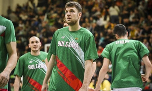 Βεζένκοφ: &quot;Η FIBA πρέπει να δει τι συμβαίνει με το προϊόν που παρουσιάζει&quot;!