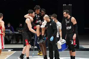 Νάχμπαρ και ELPA κατά των αυτοκόλλητων στα γήπεδα (video)