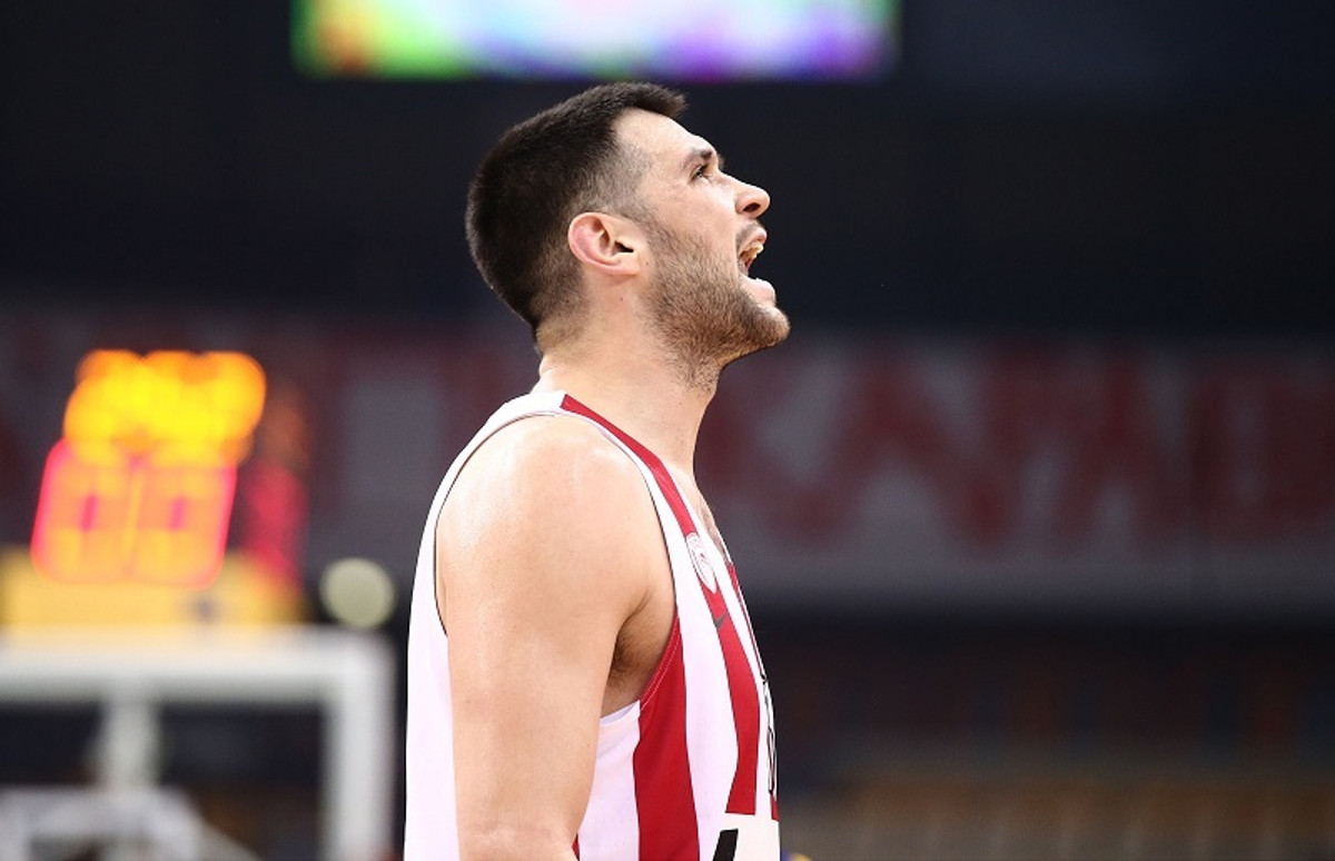 Πάλι εκτός ο Κώστας Παπανικολάου
