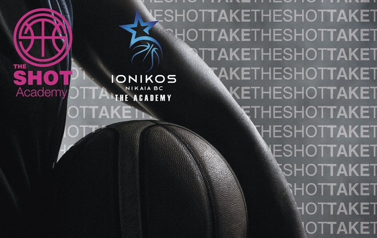 Ιωνικός: Δημιούργησε τη &quot;The shot academy&quot; (pics)