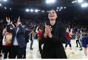 Μπαρτζώκας σε παίκτες: &quot;Είστε μια παρέα πρωταθλητών&quot; (vid)