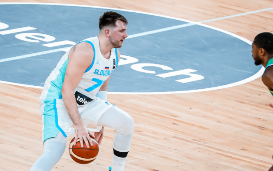 Με τρομερό Ντόντσιτς η Σλοβενία, 86-80 τη Βραζιλία πριν από το ΣΕΦ (vids)